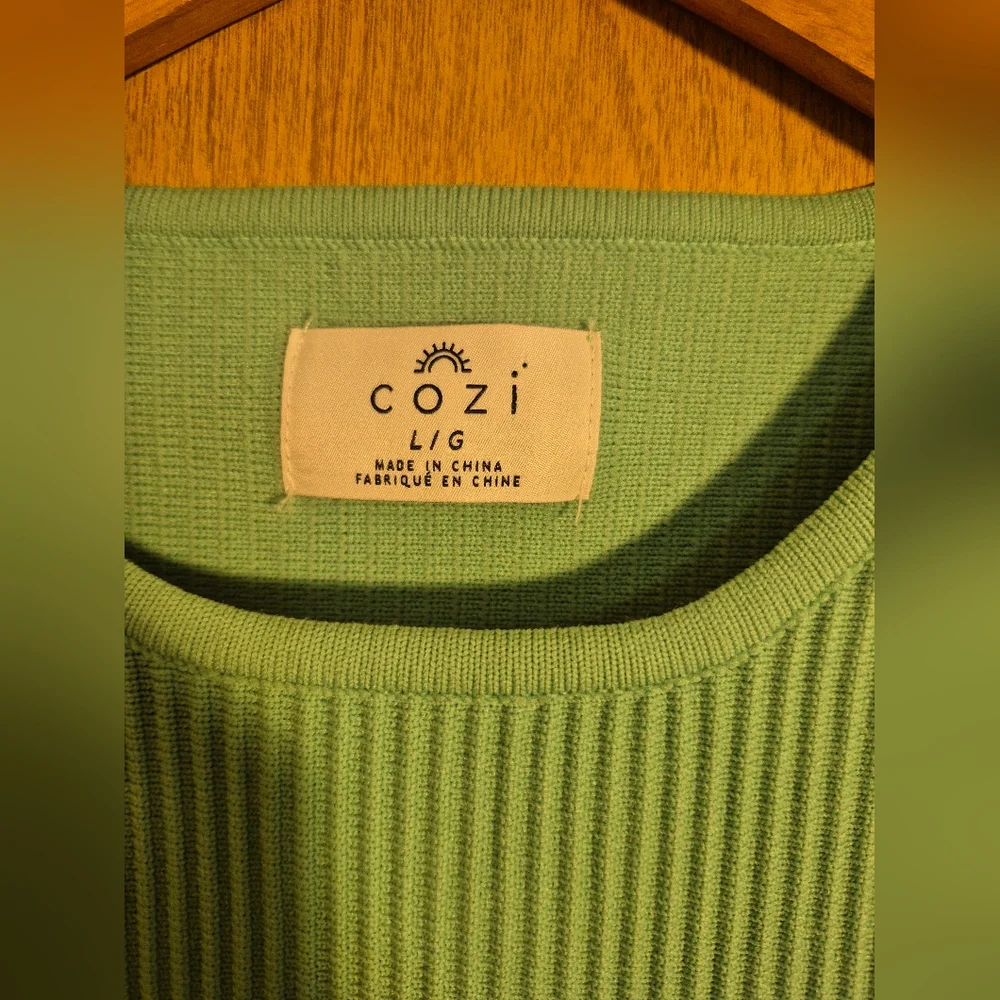 Green Ribbed Knit Dress - Picture 2 of 7